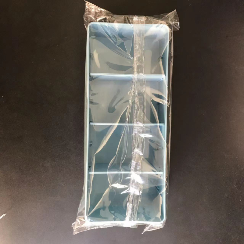 Organizator stolnog prostora za bolničku upotrebu: dijelič ladice za lijekove, plastična kutija za infuziju, košarica za pohranu injekcijskih tekućina i bočica.