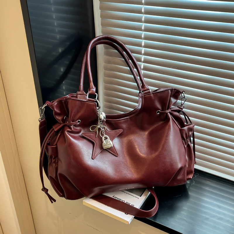 Ženska torba preko ramena u europsko-američkom stilu, velik kapacitet, PU torba s mogućnošću nošenja crossbody, jesen 2025