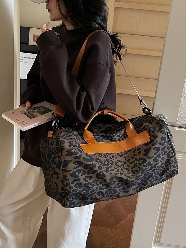 Torba za fitness putovanja s leopard printom, velika zapremina, naramenica i crossbody, pretinac za cipele sa suhim i mokrim dijelom