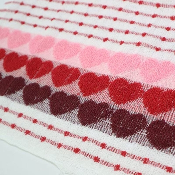 Poliestersko-pamučna jacquard kuhinjska krpa s dizajnom srca breskve, mala krpa