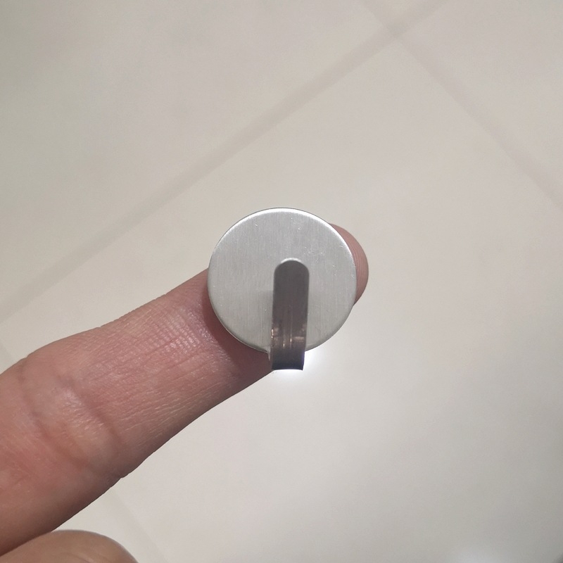Mini nehrđajući čelični kuk s ljepilom, okrugla, ultra mala, za studentski dom, bez tragova, do 1 kg.