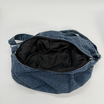Ženska denim torbica velikog kapaciteta, crossbody torba, gradski stil, proljeće 2026