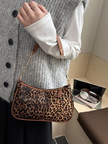 Ženska torbica za ramena s leopard uzorkom, korejskog stila, mala, sintetička koža, jesen-zima 2026 retro dizajn