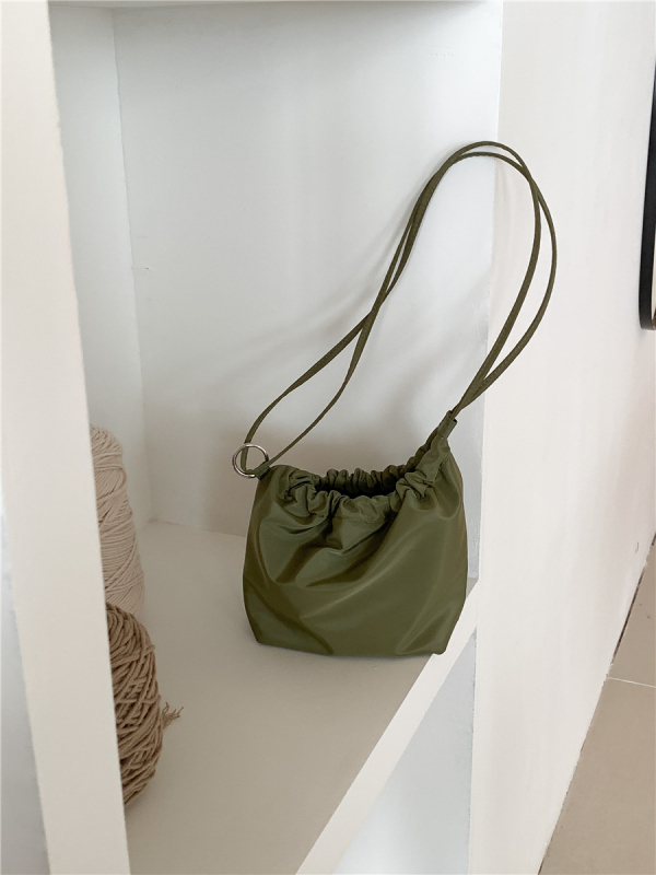Nylon bucket torbica za žene, korejskog stila, svakodnevna torba preko ramena, jednostavan plisirani dizajn, studentska crossbody torba