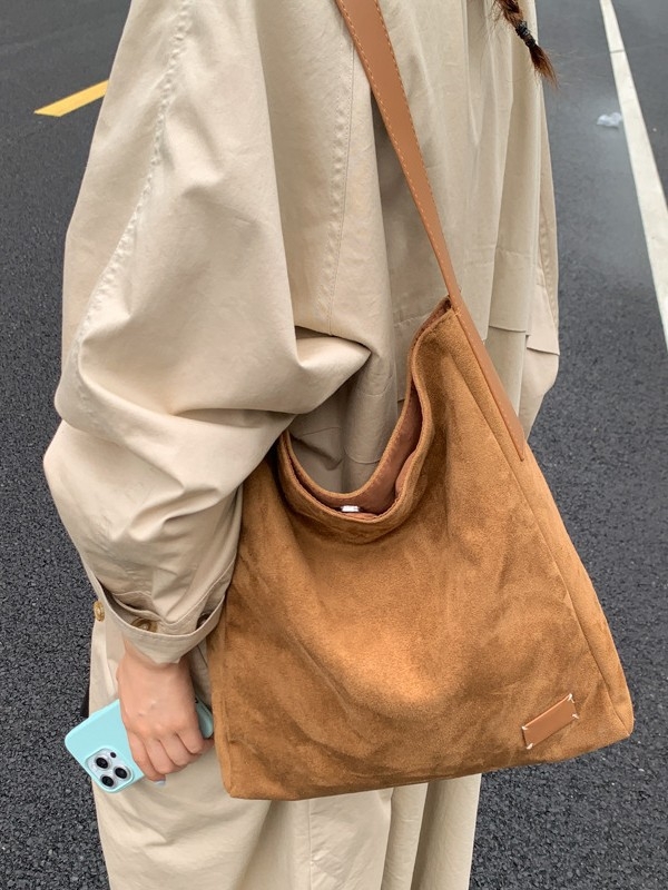 Retro teksturirana mat torba za ramena i crossbody, velika kapaciteta, ženska torba, ljeto 2025