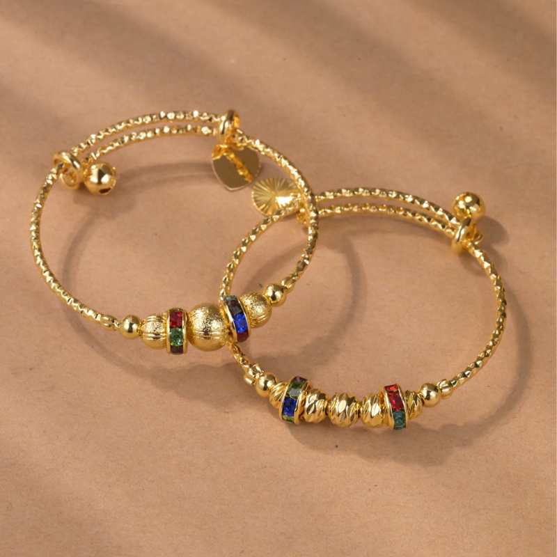 Gyerekeknek szóló aranyszínű csúszó gyöngyös karkötő, csillag alakú, etnikus stílusú ékszer