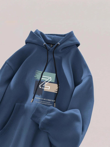 Férfi 250 g vastag kapucnis sportpulóver, fleece béléses poliészter (96%+), laza szabás, mintás dizájn, mindennapi viselet