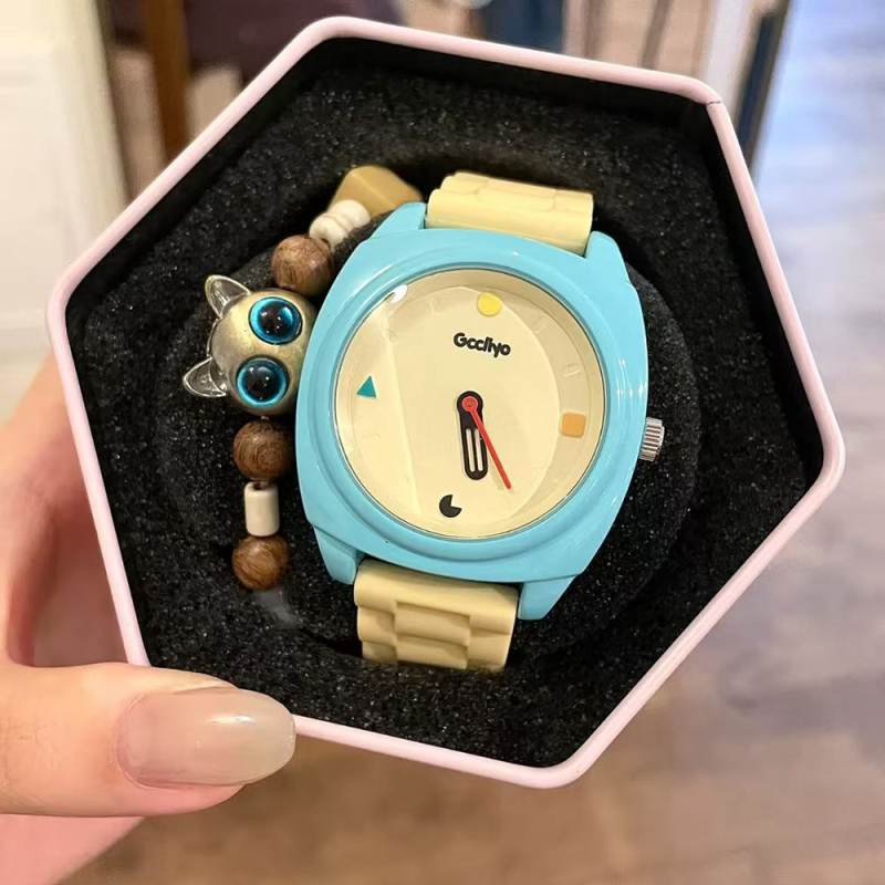 Gccliyo ženski sat, dopamin-inspiriran dizajn blok boja, marelica ton, ciferblat 40 mm, silikonska narukvica, kvarcni mehanizam, vodootporan do 10 m