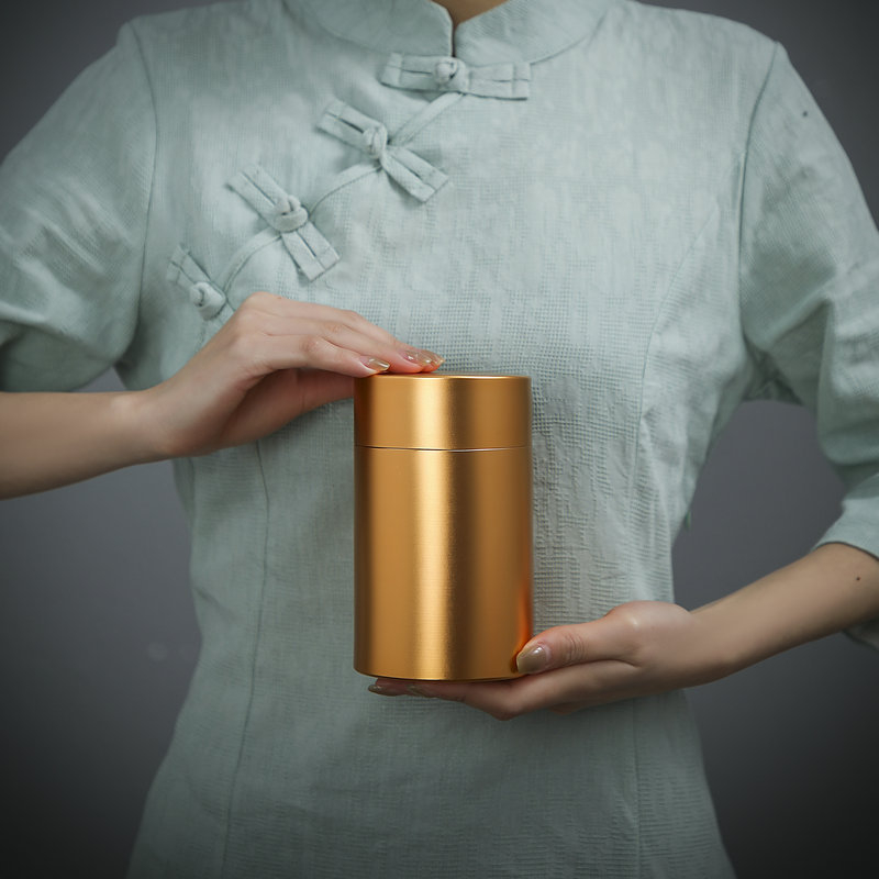 Prijenosna posuda za čaj od titanij-aluminijske legure, zatvorena za putovanja, spiralno pakiranje čaja