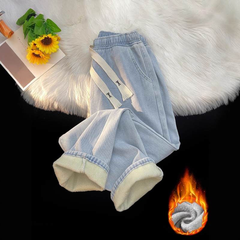 Férfi farmernadrág fleece-beleléssel a 2025-őszi-téli szezonra, amerikai stílusú retro, elasztikus derék, egyenes szabású, hosszú nadrág