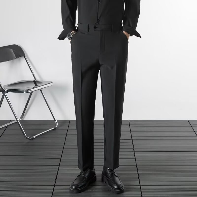 Muške crne casual hlače za poslovni stil, uski ravni kroj, karirani uzorak