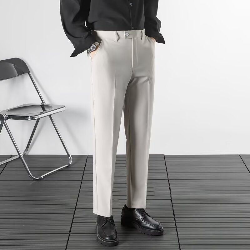 Muške crne casual hlače za poslovni stil, uski ravni kroj, karirani uzorak