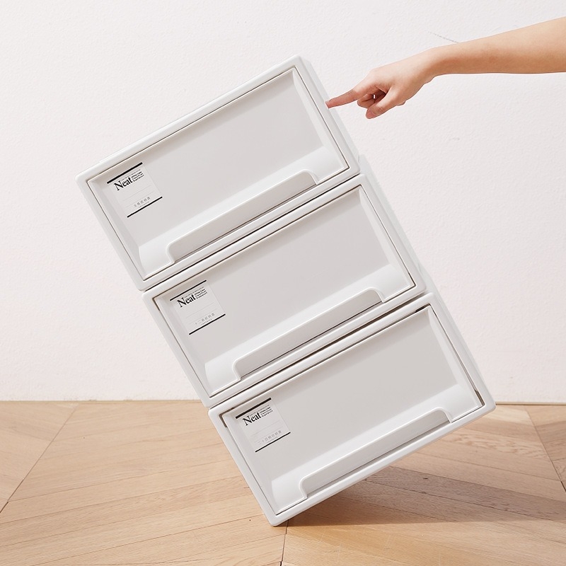 Set stolnog organizatora s višestrukim pretincima za uredski materijal, kozmetiku i lijekove