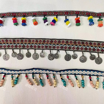 Vintage etnički žakard s DIY drvenim perlicama i metalnim elementima za pozorišne kostime — ukrasni rub za haljine i suknje, čipkasti dodaci