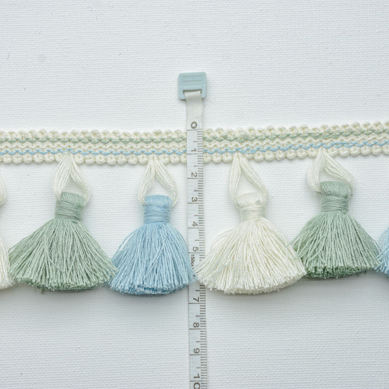 Памучна нишкова завесна дантела с тясна кант и пискюли, 7 см, 3 цвята