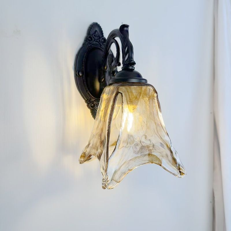 Američka retro zidna lampa za spavaću sobu i dnevni boravak, stakleni difuzor, metalno tijelo, seoski vintage stil