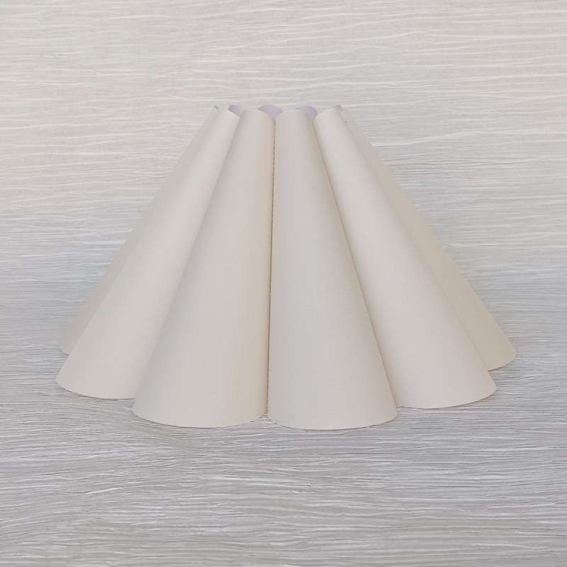 Tekstilni abažur za stolnu i podnu lampu, oblik latica cvijeta, bež boje