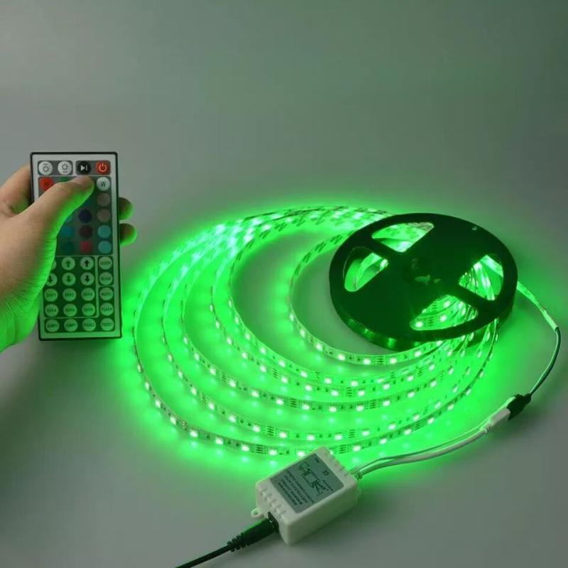 RGB LED traka 12V 5050, s gradijentnim bojama, vodootporna, samoljepljiva, duljine 5 m, 60 LED-a, daljinski upravljač, regulacija jačine svjetla, za pozadinu TV-a i kućnu dekoraciju