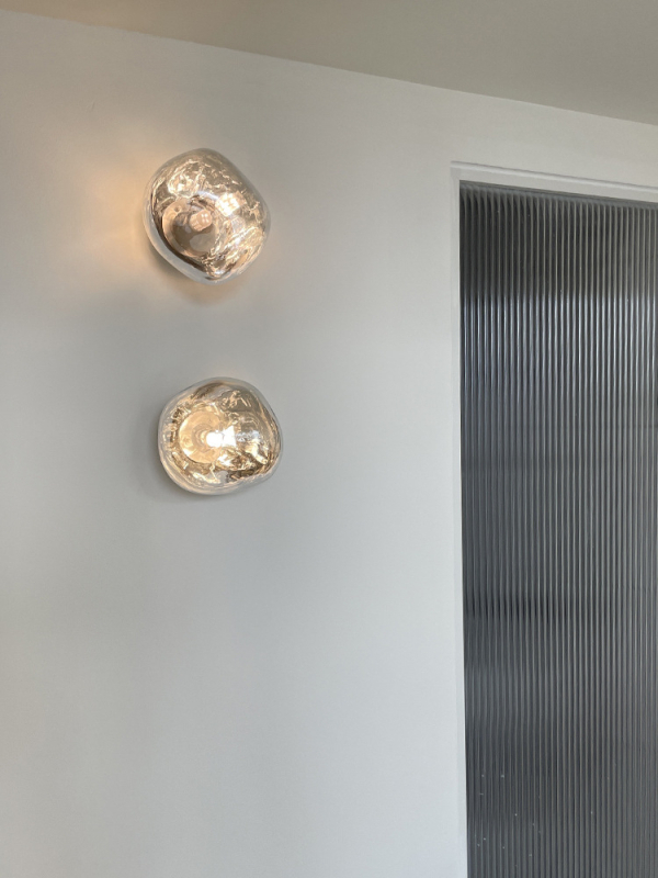 Minimalističko zidno svjetlo s kapljastim staklenim perlama u Bauhaus stilu, za dnevni boravak, spavaću sobu, hodnik ili ulaz.
