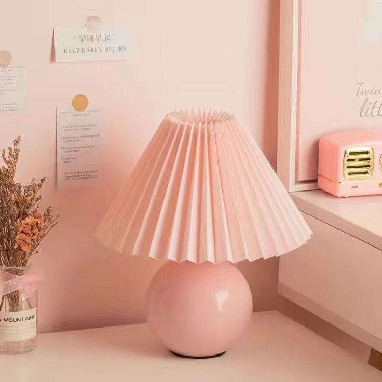 Mala plisirana stolna lampica za spavaću sobu, nordijska keramička noćna lampa, minimalistički stil, ugodna za oči, podesiva jačina svjetla, tri boje režima