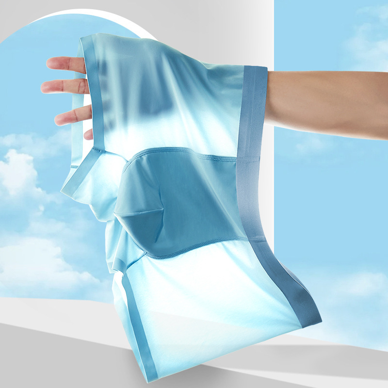 Muške bezšivne bokserice od ice-silk materijala, lagane i prozračne za ljeto, srednjeg struka, plus veličina.