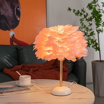 Lampa s perjem za noćni ormarić, europski stil, podesiva jačina svjetla, topla svjetlost, zaštita očiju