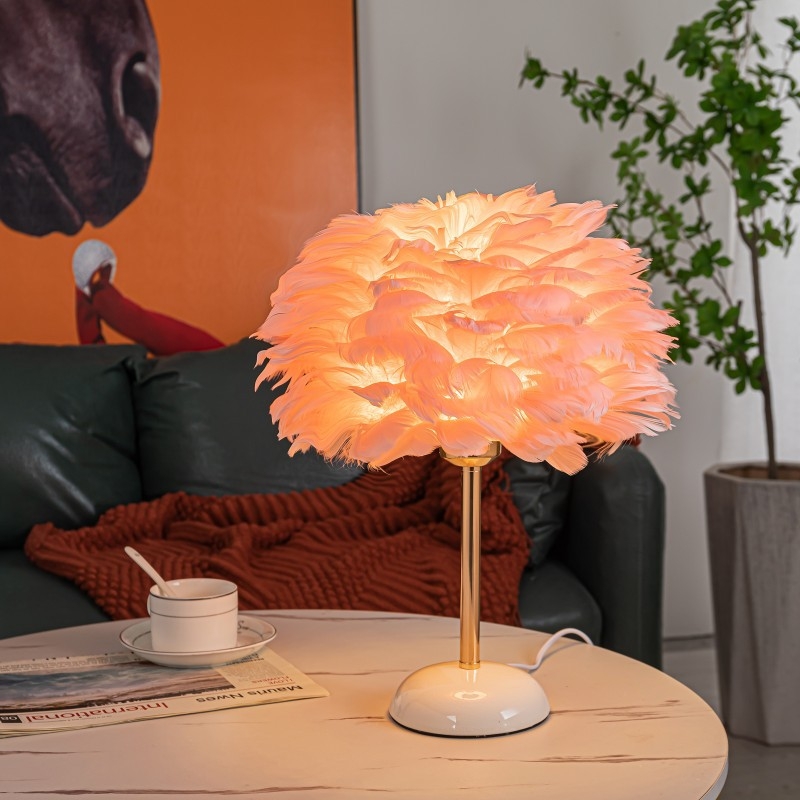 Lampa s perjem za noćni ormarić, europski stil, podesiva jačina svjetla, topla svjetlost, zaštita očiju