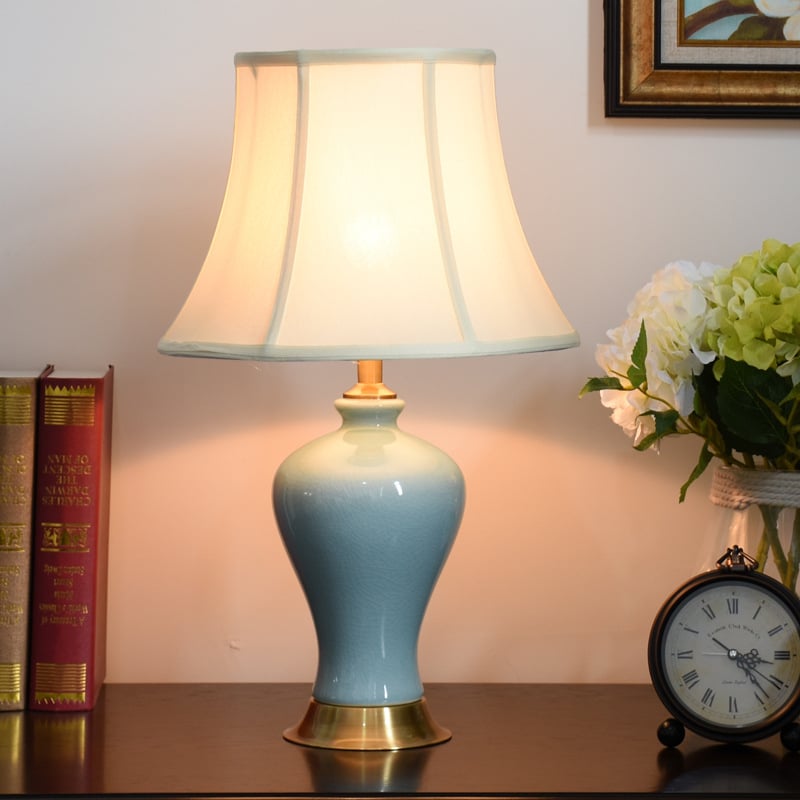 Keramička stolna lampa za spavaću sobu i dnevni boravak s tkanim abažurom, u američkom seoskom stilu.