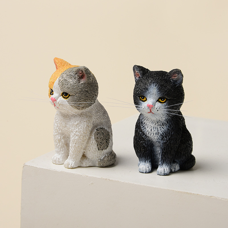 Mini dekorativna figura narančaste tabby mačke, od smole, za stol ili auto