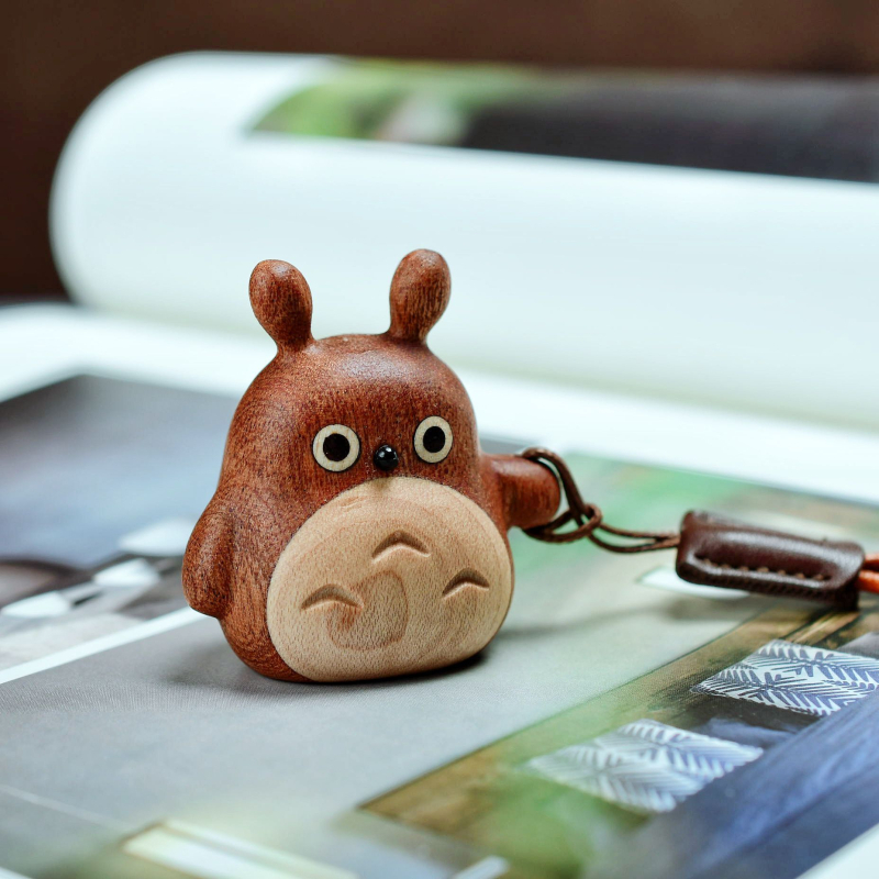 Novi drveni Totoro privjesak, slatka dekoracija za dom i ured, drveno rezbarenje, kreativni dizajn
