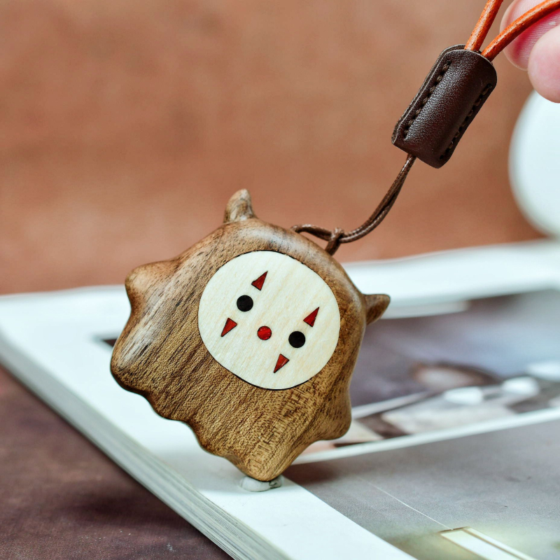 Novi drveni Totoro privjesak, slatka dekoracija za dom i ured, drveno rezbarenje, kreativni dizajn
