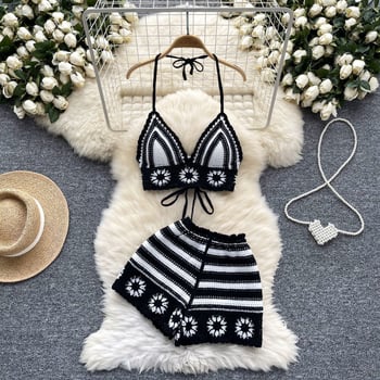 Ženski ljetni set u slatko-pikantnom stilu: halter-top s čipkastim crochet uzorkom i visokim strukom te pletene kratke hlače