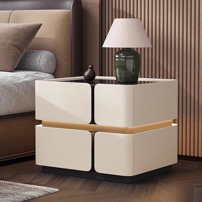 Nočný stolík z masívneho dreva, taliansky štýl, moderný minimalistický dizajn, so dvomi zásuvkami, plávajúci dizajn