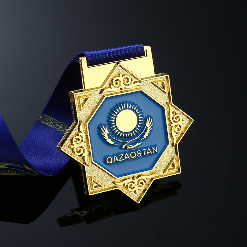 Nove kreativne personalizirane metalne medalje za događaje i natjecanja – čestitne medalje u zlatnoj, srebrnoj i bakrenoj boji