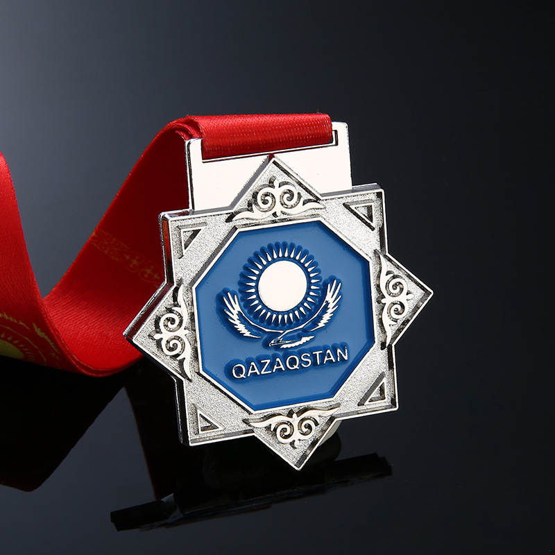 Nove kreativne personalizirane metalne medalje za događaje i natjecanja – čestitne medalje u zlatnoj, srebrnoj i bakrenoj boji