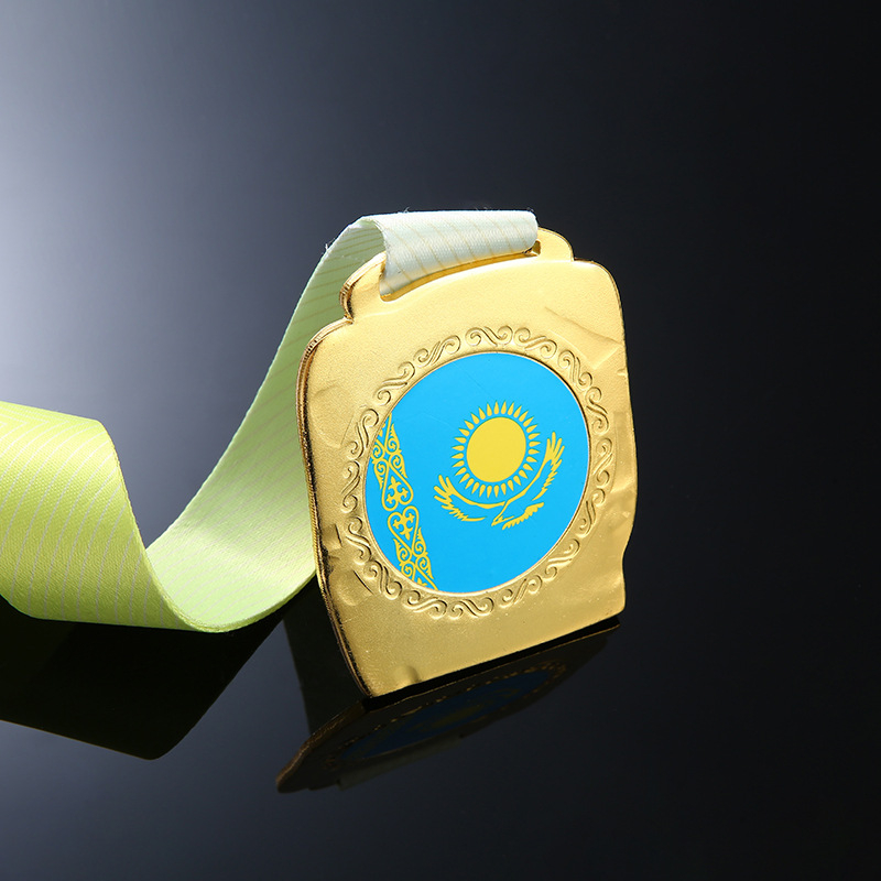 Nove kreativne personalizirane metalne medalje za događaje i natjecanja – čestitne medalje u zlatnoj, srebrnoj i bakrenoj boji