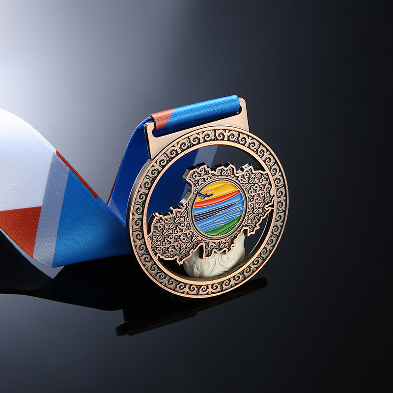 Nove kreativne personalizirane metalne medalje za događaje i natjecanja – čestitne medalje u zlatnoj, srebrnoj i bakrenoj boji