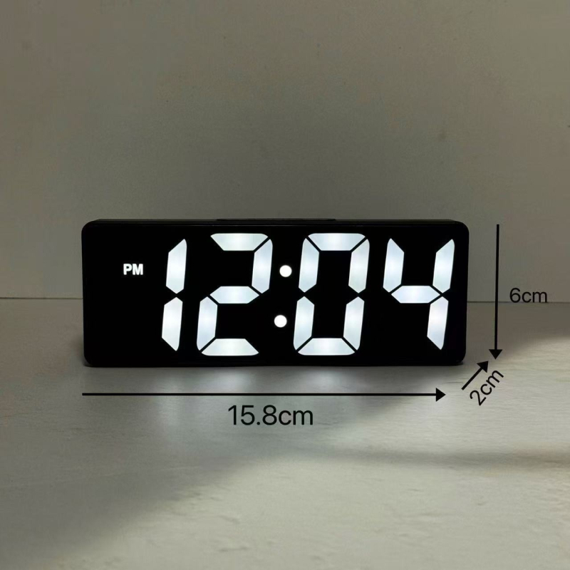LED ogledni budilnik s USB napajanjem, glasovno upravljanje, kalendar i 24-urni prikaz – studentski model