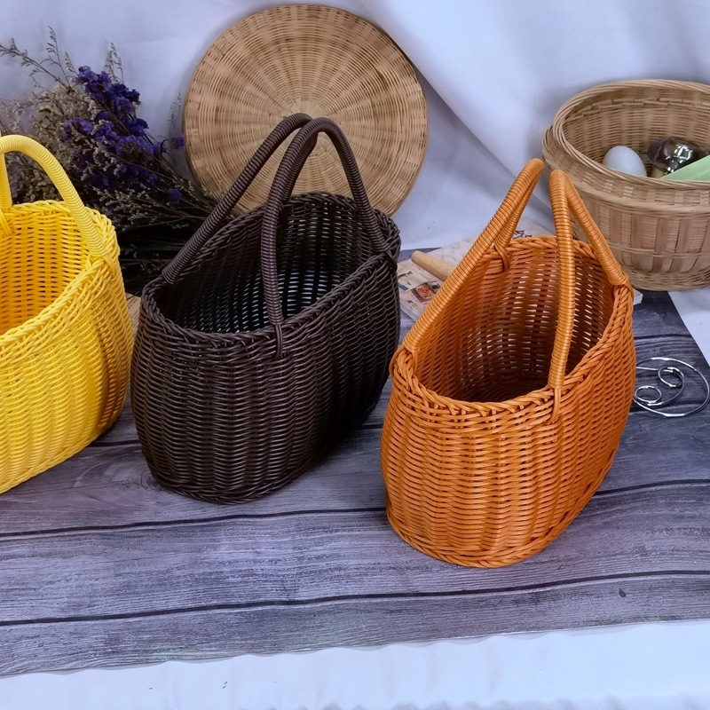 Košara u stilu ratana, plastično pletena, vintage seoskog dizajna za cvijeće i povrće