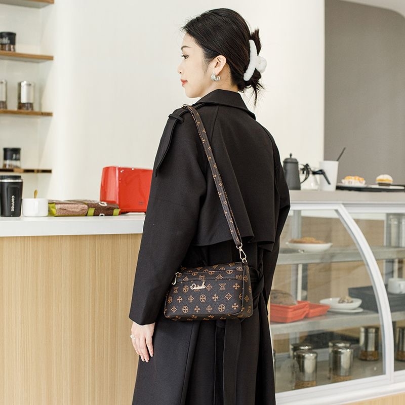 Guangzhou Hengli 2024 nova ženska crossbody torba srednje veličine, džep za telefon, džep za ID i zip zatvarač, kvadratnog oblika