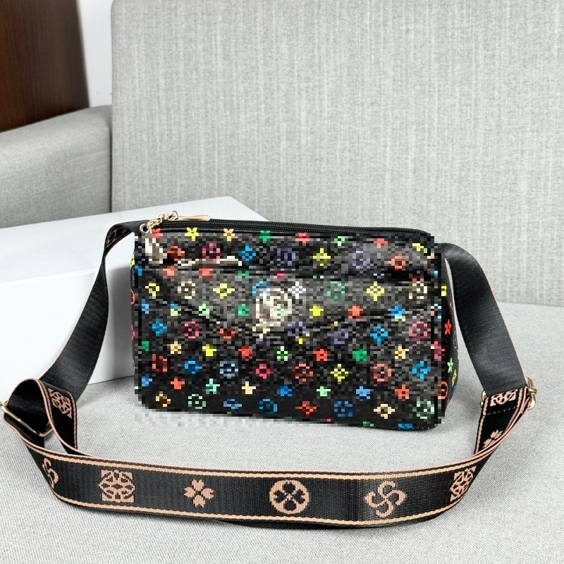 Guangzhou Hengli 2024 nova ženska crossbody torba srednje veličine, džep za telefon, džep za ID i zip zatvarač, kvadratnog oblika