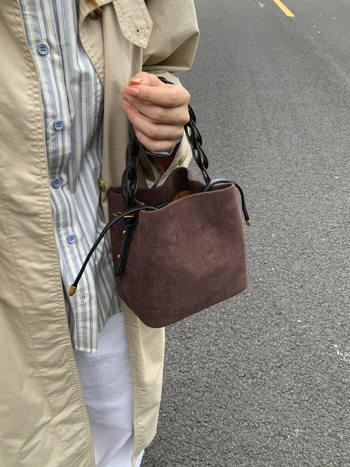 2025 jesen/zima ženska torba bucket s mat završnim površinom, srednje veličine, za svakodnevnu upotrebu, preko ramena ili kao crossbody