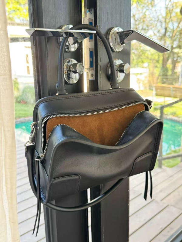 Retro inspirirana tote torba od kože s mat završnom površinom, za rame ili crossbody, za svakodnevnu upotrebu