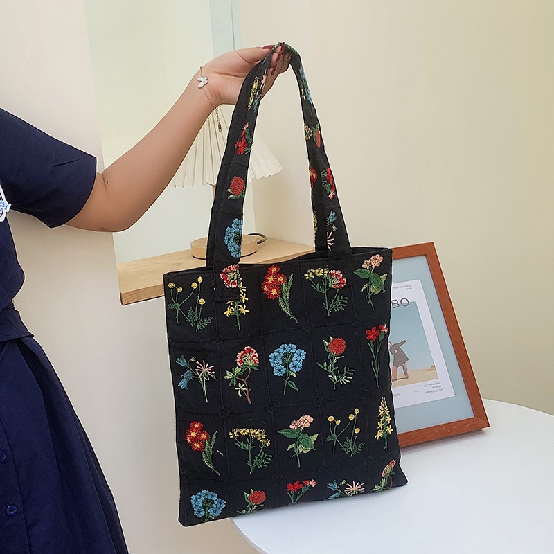 Platnena torbica za djevojčice s izvezenim cvjetnim motivom, lagana i moderna crossbody torba