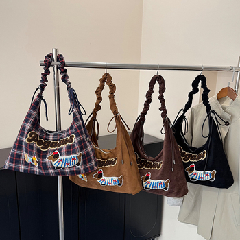 Ženska crossbody torba za rame, jesen 2025 — svestrana, opuštena, minimalistička
