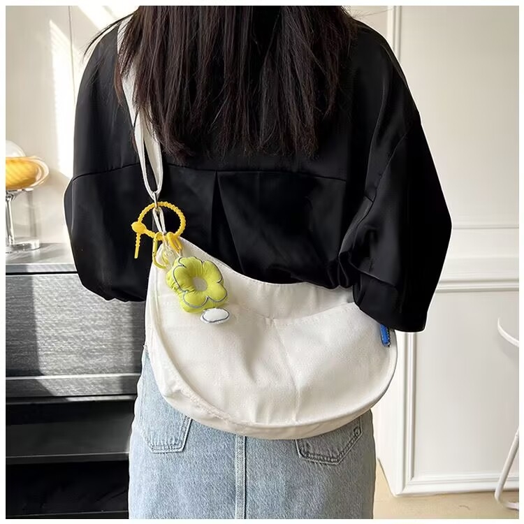 Ženska platnena torba velike kapacitete, dumpling oblik, japanskog stila, svestrana za rame ili crossbody, s cvjetnim uzorkom