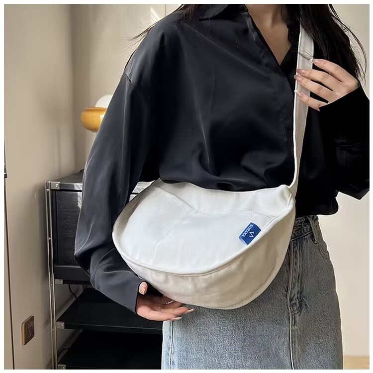 Ženska platnena torba velike kapacitete, dumpling oblik, japanskog stila, svestrana za rame ili crossbody, s cvjetnim uzorkom