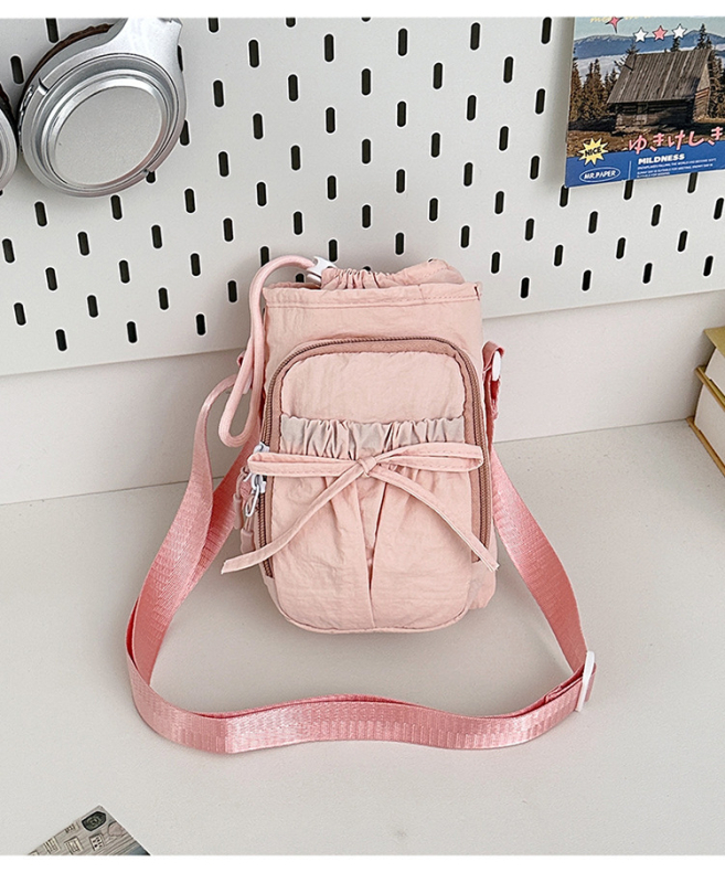 Ženska vodootporna crossbody torba od najlona, srednje veličine, bucket-stil, zatvarač, unutarnja džep za telefon, svakodnevna uporaba, velika kapaciteta