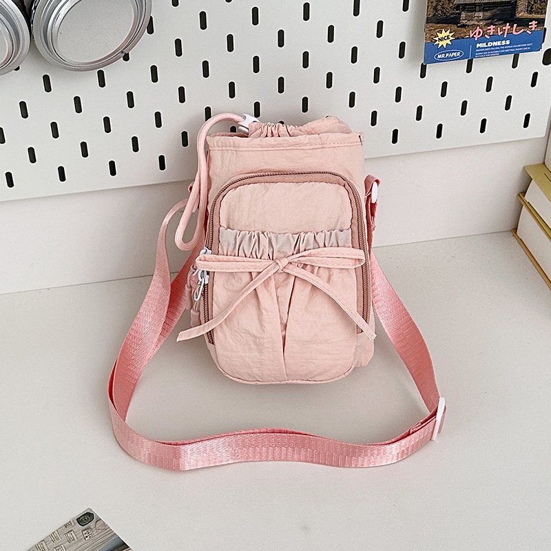 Ženska vodootporna crossbody torba od najlona, srednje veličine, bucket-stil, zatvarač, unutarnja džep za telefon, svakodnevna uporaba, velika kapaciteta