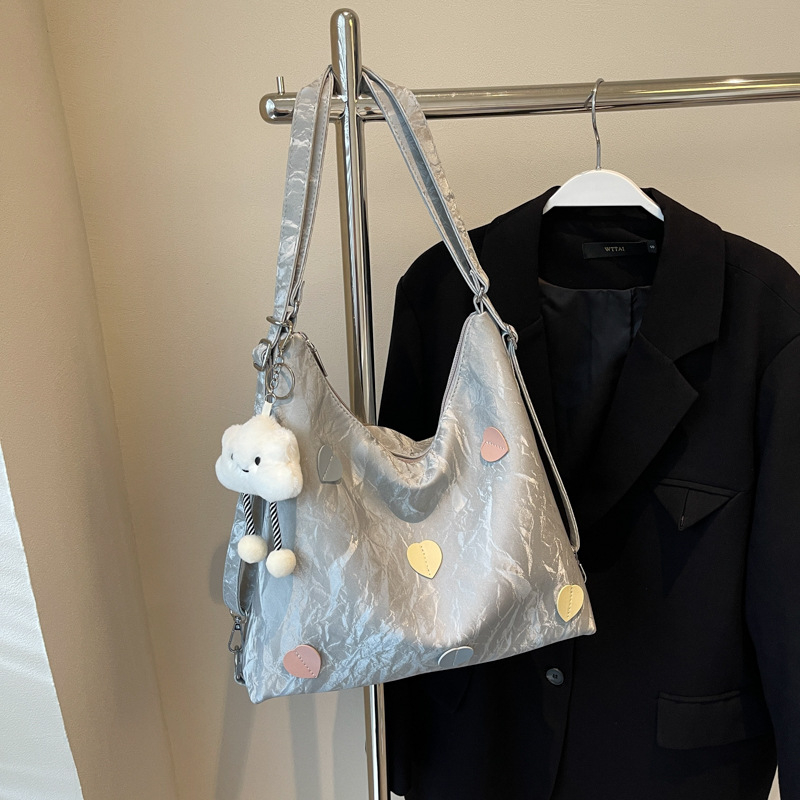 Ženska torba velike kapacitete za svakodnevnu uporabu, korejski stil, moda 2026, elegantan ruksak i torba preko ramena